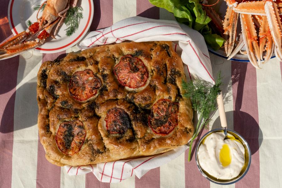 Focaccia med dillolja & tomater