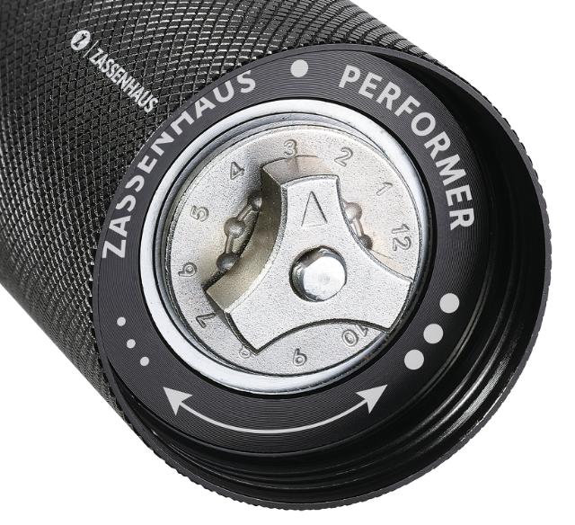 Pepparkvarn i valnöt/aluminium 13 cm